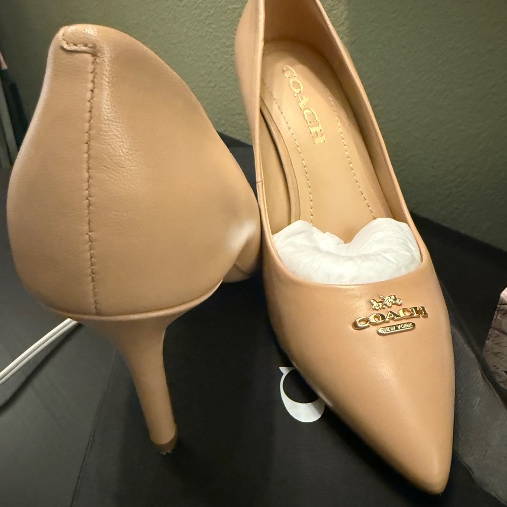 Coach Tan Leather Heels Classic Pumps ALYCE - Picture 4 of 6
